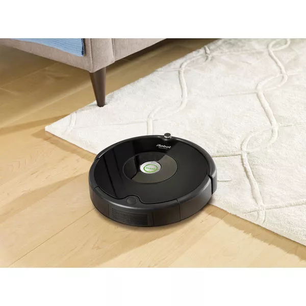 Une semaine avec l'aspirateur robot Roomba 606